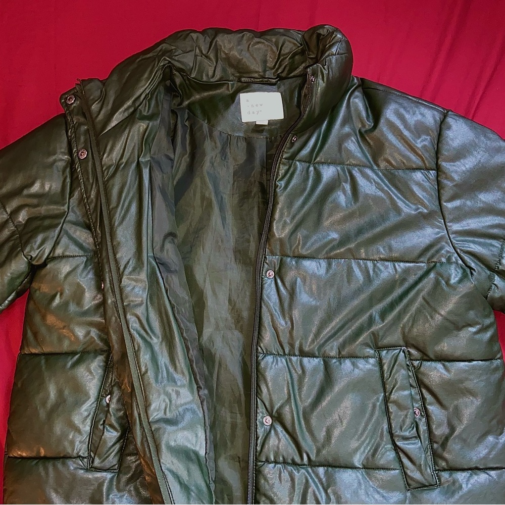 Green puffer coat XL women’s